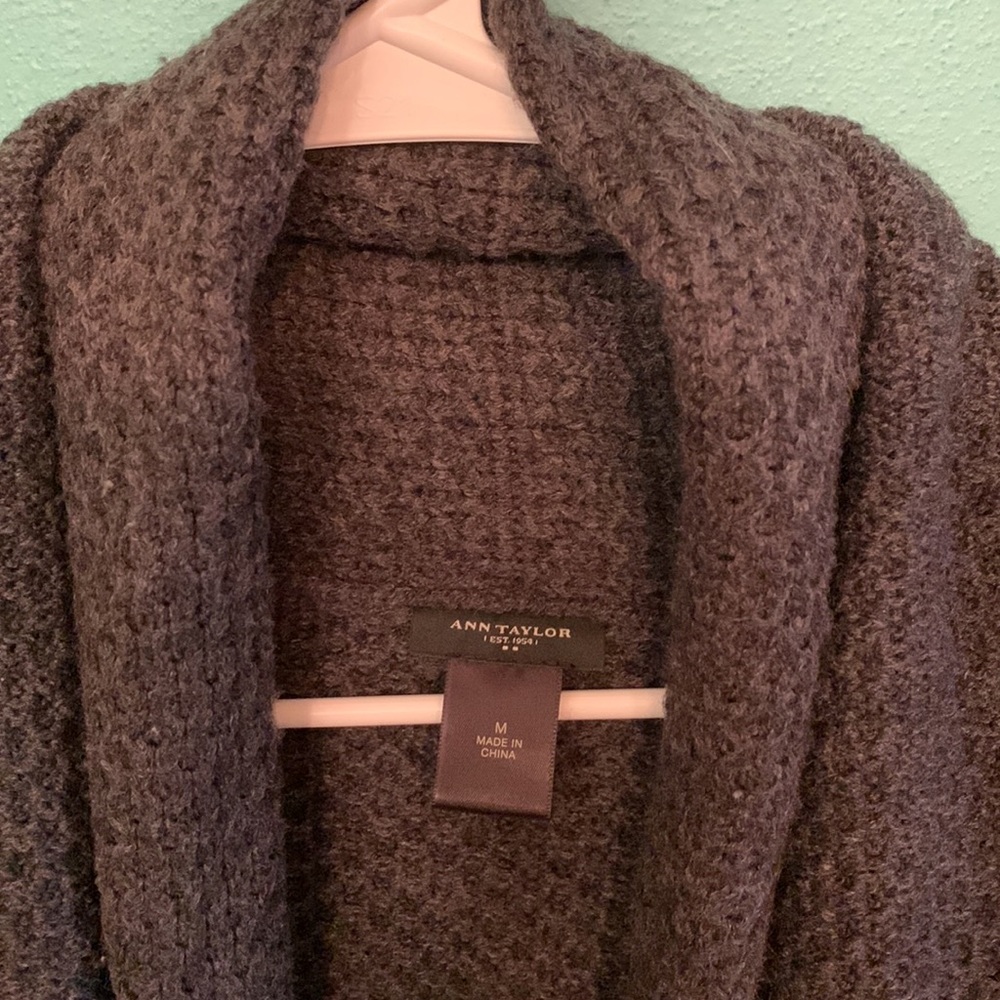 Half sleeve, versatile open sweater great for layering - Picture 2 of 3